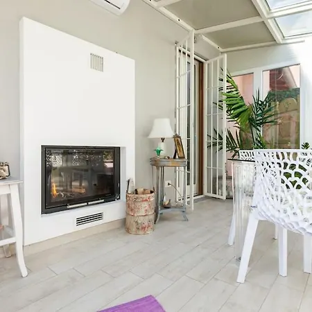 Appartamento Elegant Triplex Townhouse With Luxe Terrace *