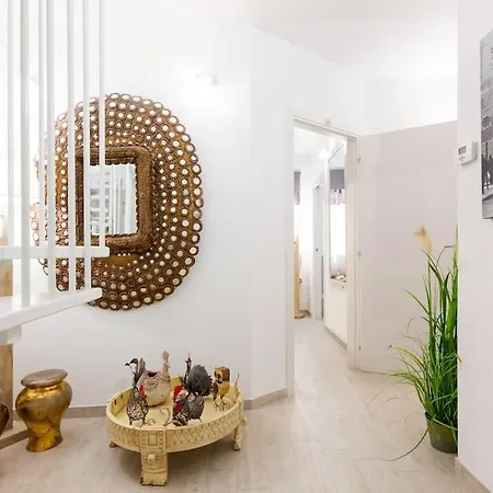 Lejlighed Elegant Triplex Townhouse With Luxe Terrace